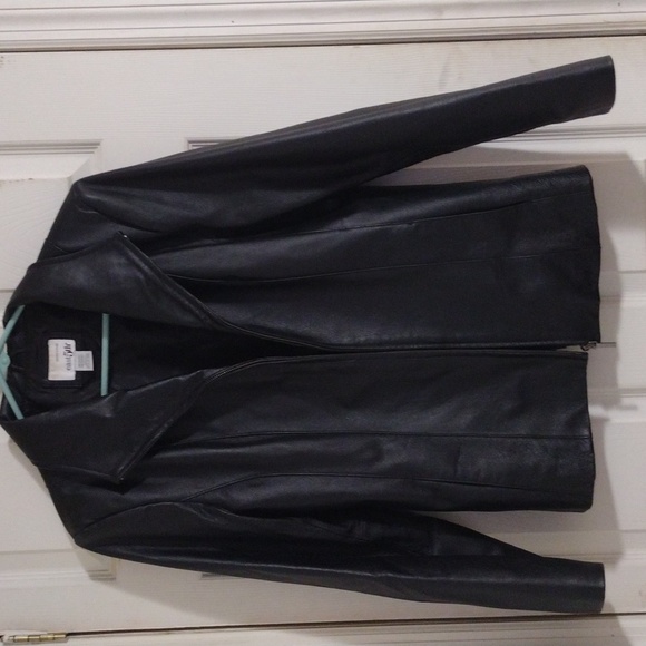 Genuine leather woman's jacket - Picture 1 of 2